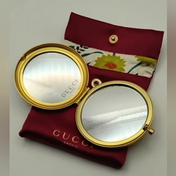Gucci Floral Compact Mirror With Silk Red With Floral Inside Case - Picture 2 of 6